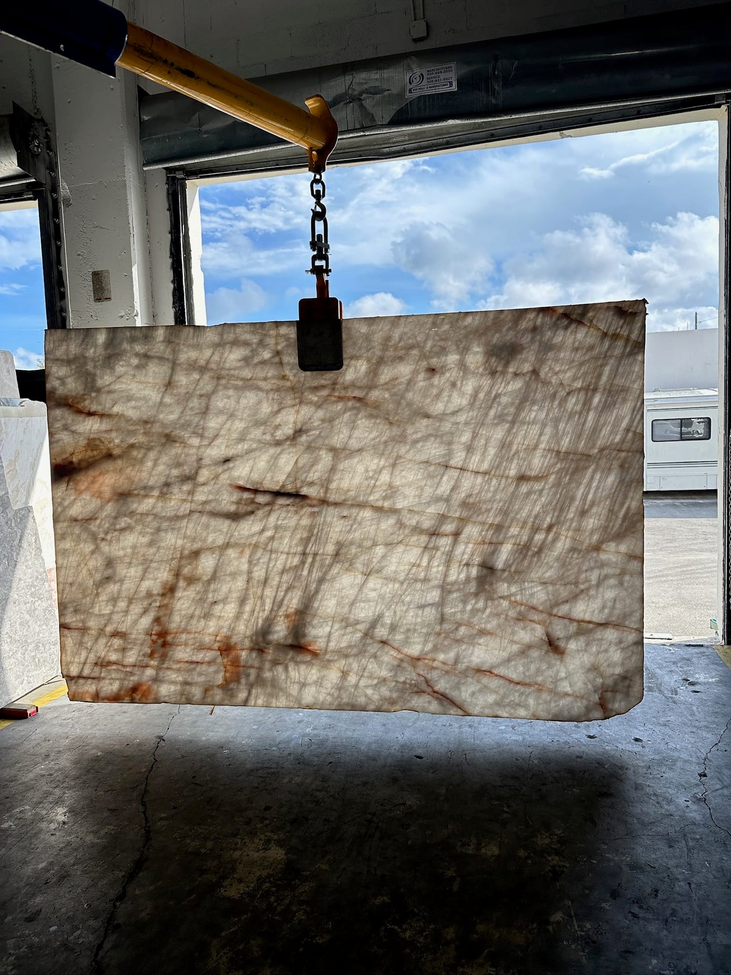 Cristallo Quartzite Countertop Slab Polished 2 CM, Translucent