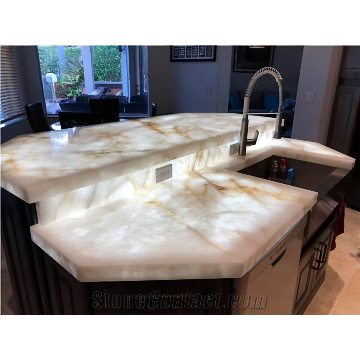Cristallo Quartzite Countertop Slab Polished 2 CM, Translucent - Hey Tiles