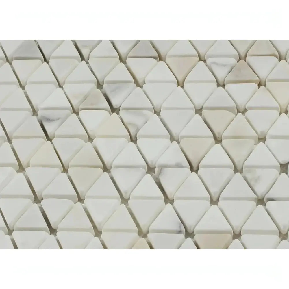 Calacatta Gold Tumbled Triangle / Prism Marble Mosaic Tile - Hey Tiles