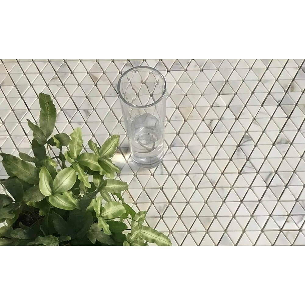 Calacatta Gold Tumbled Triangle / Prism Marble Mosaic Tile - Hey Tiles