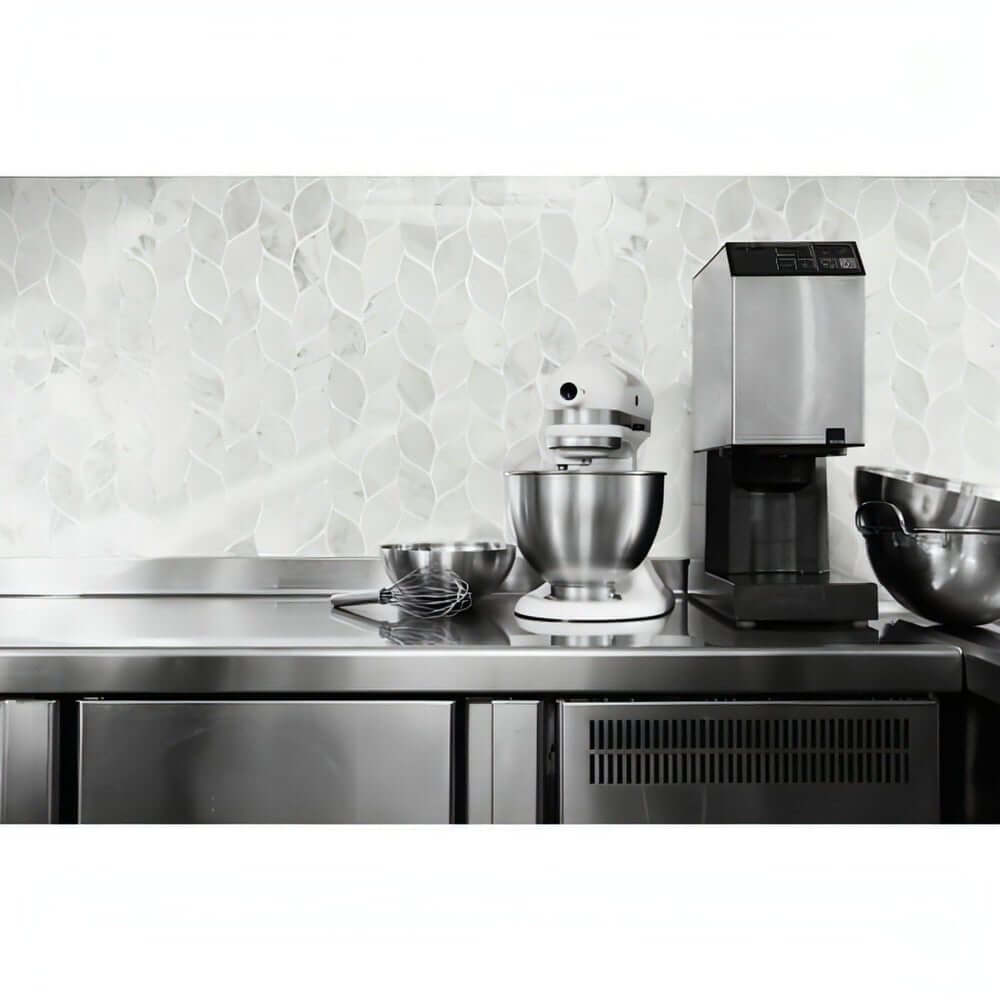 Carrara White Blanco Pattern Honed Marble Mosaic Leaf Pattern 11.62 x13.38 - Hey Tiles